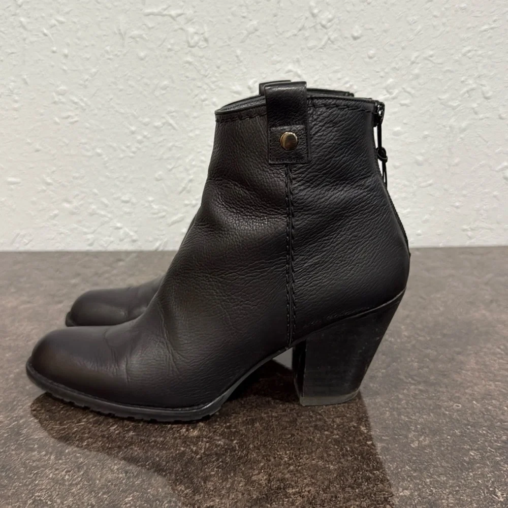 Stuart‎ Weitzman Black Leather Western Ankle Boots